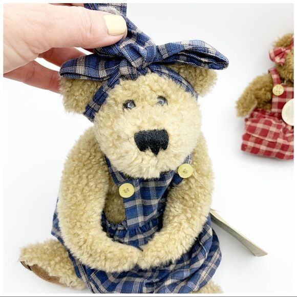 Momma McGoldberg and Cissy Boyd’s Collectible Bear - Picture 9 of 11